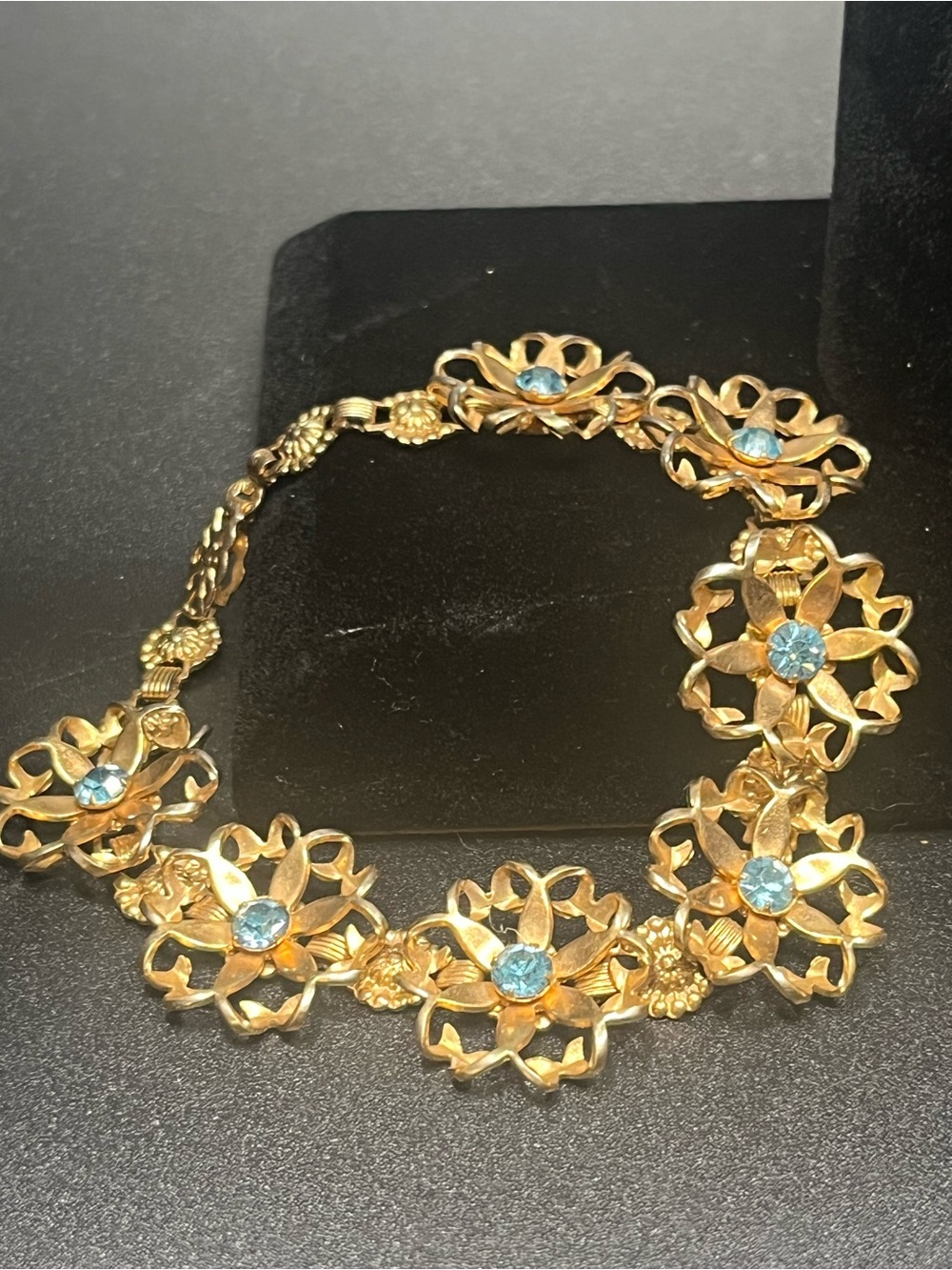 Vintage Gold Tone Blue Rhinestone Floral Link Bracelet